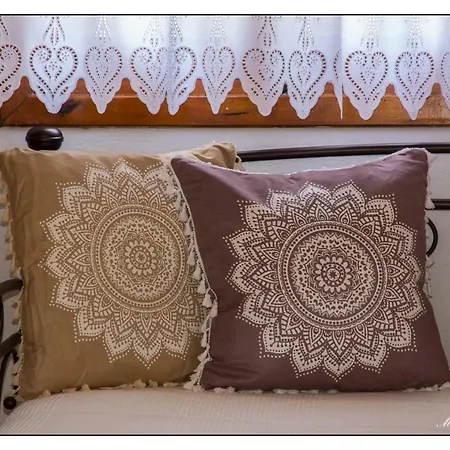 Liodentro House Apérion