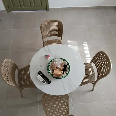 Liodentro House *